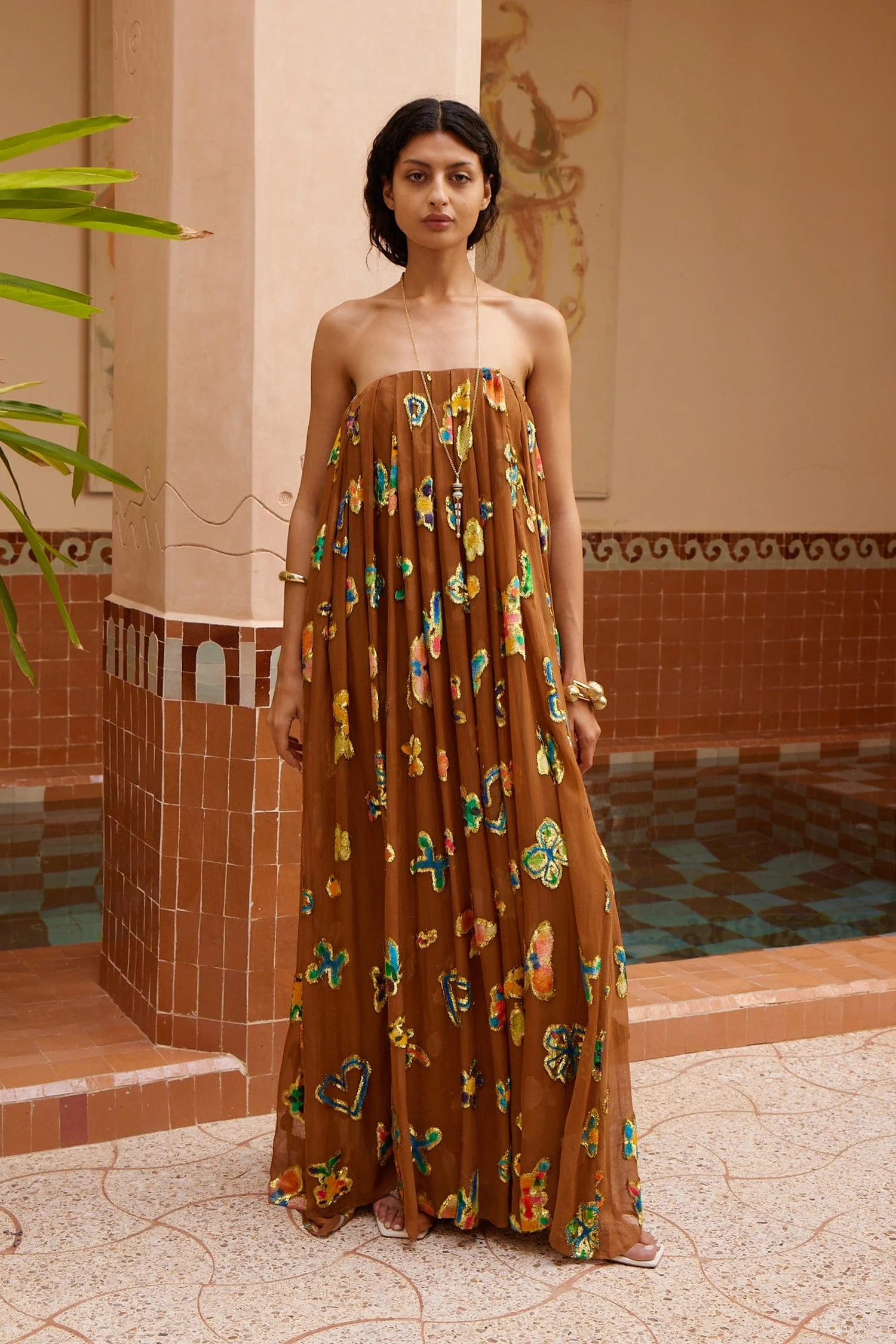 alemais-sustainable-dress-gown-golden-metallic-strapless-gown-1197852768_6000x alemais-sustainable-dress-gown-golden-metallic-strapless-gown-1197852768_6000x