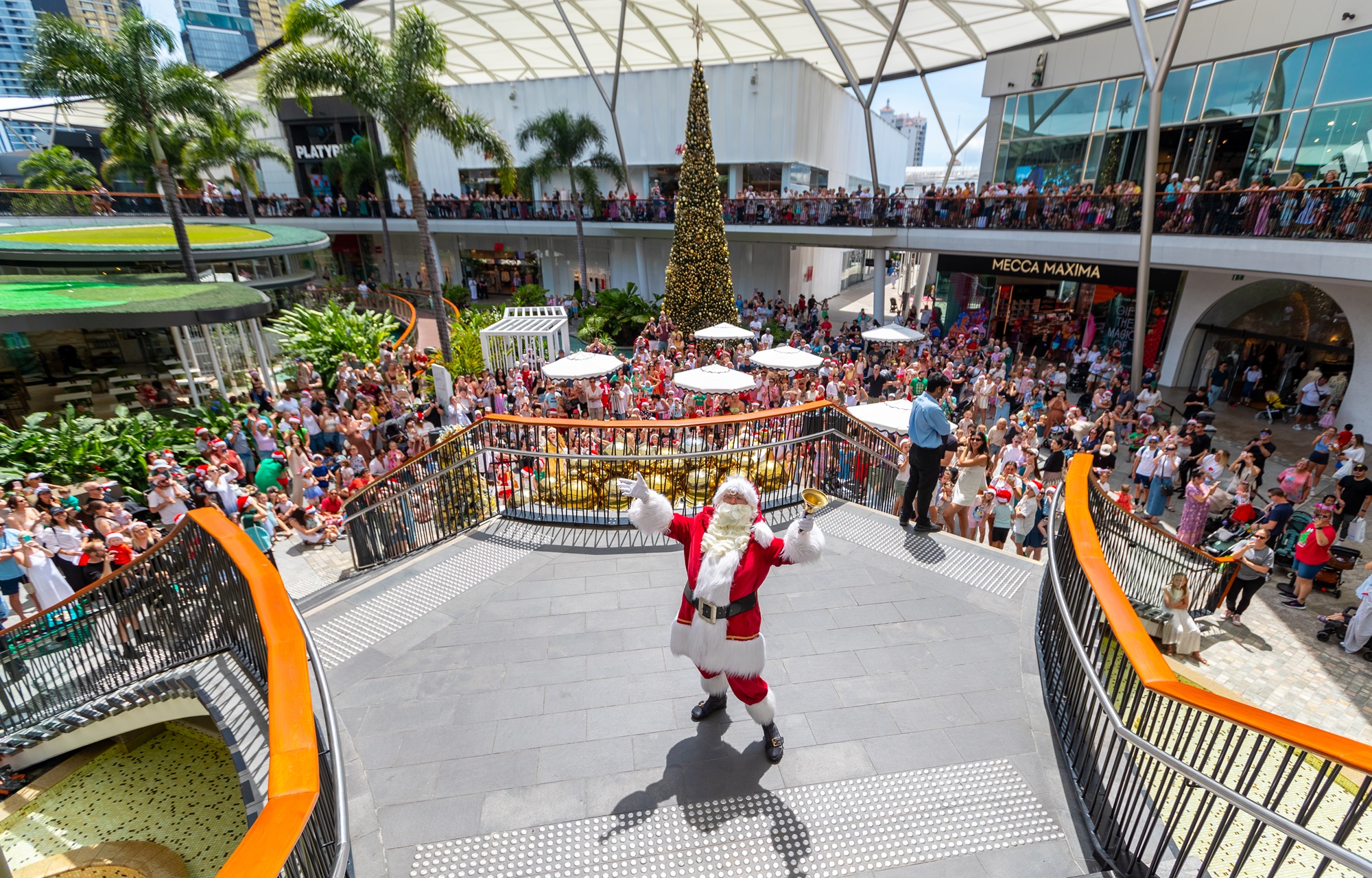 PF-Santa-Parade-2024-75-(1)-(1).jpg PF-Santa-Parade-2024-75-(1)-(1).jpg